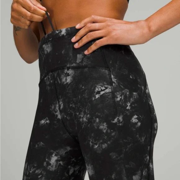 Lululemon Swift Speed 21 inch Aqualia Black Multi - Picture 5 of 7